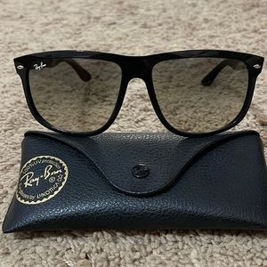 Perfect condition ray ban boyfriend sunglasses